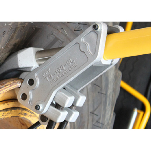 D&eacute;monte-talons hydraulique OTR pour pneu g&eacute;ant s&eacute;rie Pro Seaboard Timber Mart