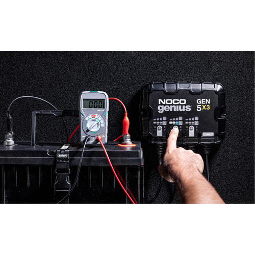 Genius&reg; Gen5X3 3-Bank, 15-Amp On-Board Battery Charger Seaboard Timber Mart