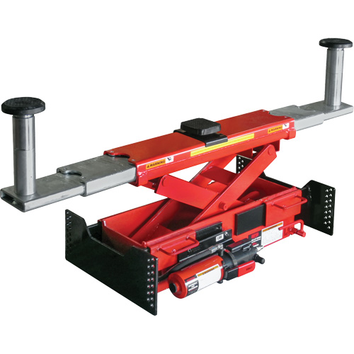 Pont &eacute;l&eacute;vateur &eacute;troit &agrave; rouleaux, actionn&eacute; par pompe air/hydraulique Seaboard Timber Mart