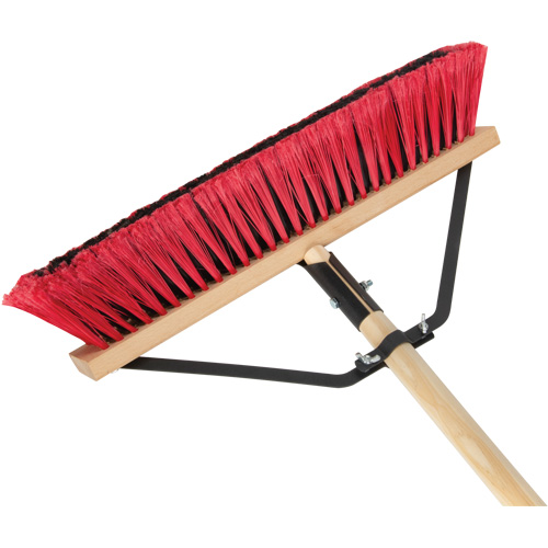 Balai-brosse &agrave; manche renforc&eacute;, 18", Moyen, Soies PVC Seaboard Timber Mart