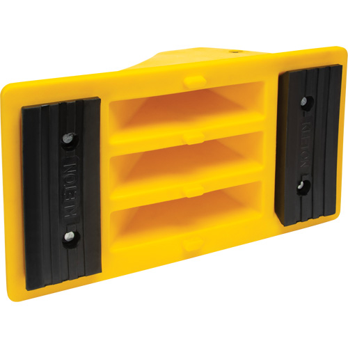 Cales de roue avec surface antid&eacute;rapante en caoutchouc, Polyur&eacute;thane, Jaune, 11-1/4" la x 21" p x 12-1/4" h Seaboard Timber Mart