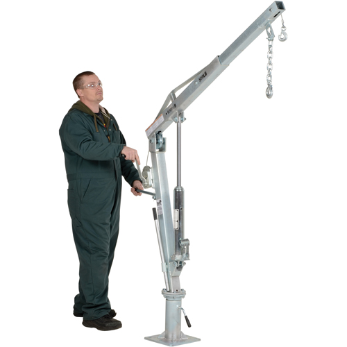 Grue &agrave; fl&egrave;che pour camion actionn&eacute;e par treuil, Capacit&eacute; de 500 lb (0,25 tonne), Limite de 99" Seaboard Timber Mart