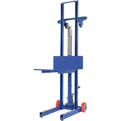 Gerbeur hydraulique &agrave; plateforme, M&eacute;canisme Pompe au pied, Capacit&eacute; de 400 lb, Levage max de 51-1/8" Seaboard Timber Mart