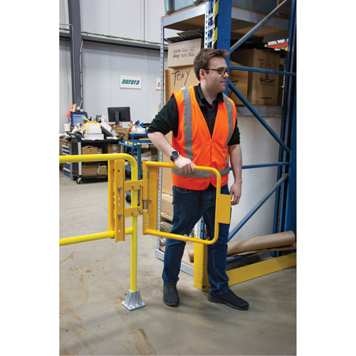 Barri&egrave;re &agrave; bascule de s&eacute;curit&eacute;, 21" h x 16" - 26" la Seaboard Timber Mart