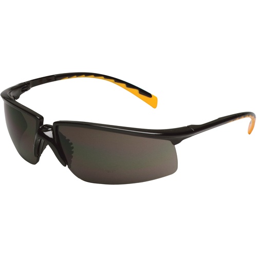 Lunettes de s&eacute;curit&eacute; Privo, Lentille Grise/fum&eacute;e, Antibu&eacute;e, R&eacute;pond ou surpasse la norme CSA Z94.3 Seaboard Timber Mart