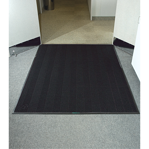 Tapis Waterhog Eco Elite, Essuie-pieds/grattoir, 6' x 6' x 3/8", Fum&eacute;e noire Seaboard Timber Mart