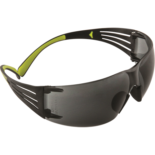 Lunettes de s&eacute;curit&eacute; SecureFit s&eacute;rie 400, Lentille Grise/fum&eacute;e, Antibu&eacute;e/Anti-&eacute;gratignures, ANSI Z87+/R&eacute;pond ou surpasse la norme CSA Z94.3 Seaboard Timber Mart