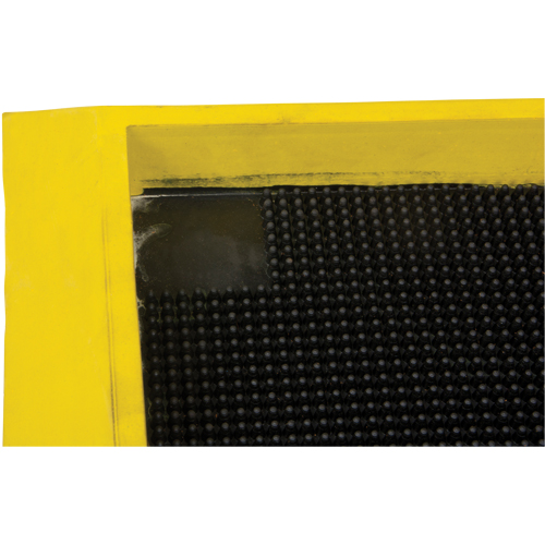 Tapis pour l'assainissement des chaussures, Caoutchouc, 2-2/3' la x 3-1/4' lo x 2-1/2" &eacute;pais, Jaune Seaboard Timber Mart