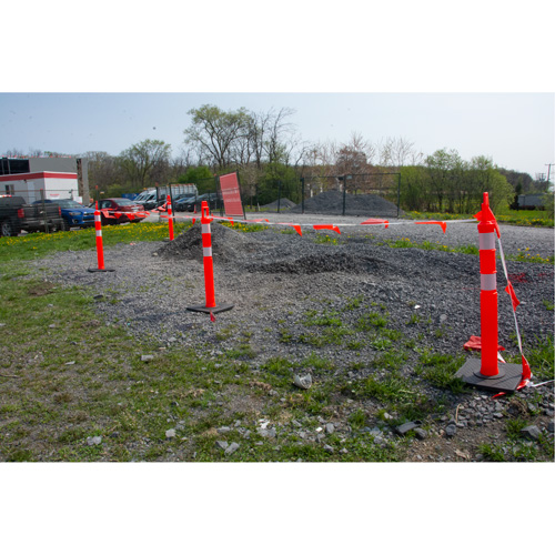 Poteau d&eacute;lin&eacute;ateur de qualit&eacute; sup&eacute;rieure, 42" h, Orange Seaboard Timber Mart