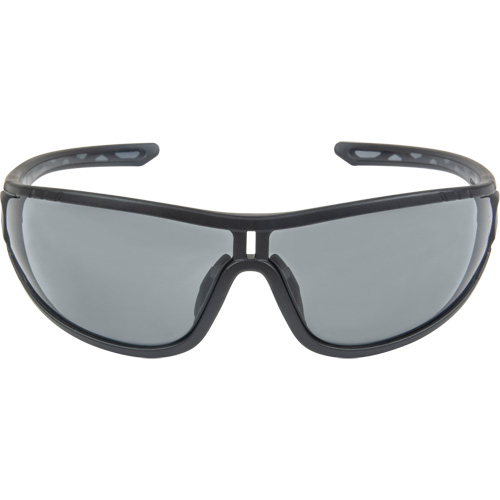 Lunettes de s&eacute;curit&eacute; de s&eacute;rie Z3000, Lentille Grise/fum&eacute;e, Anti-&eacute;gratignures, ANSI Z87+/R&eacute;pond ou surpasse la norme CSA Z94.3 Seaboard Timber Mart