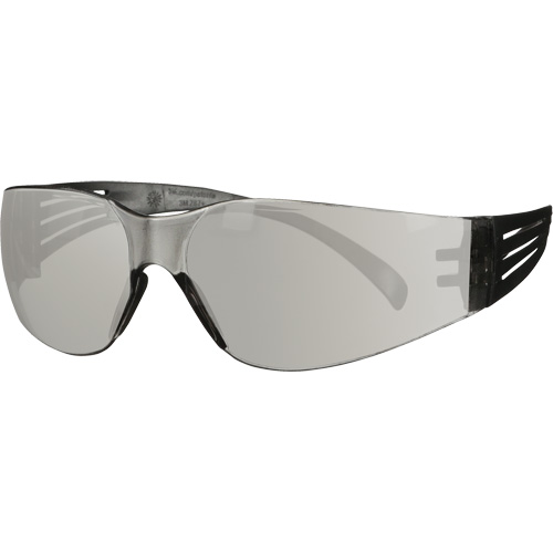Lunettes de protection de s&eacute;rie 100 SecureFit, Lentille Gris/Int&eacute;rieur/ext&eacute;rieur, Antibu&eacute;e/Anti-&eacute;gratignures, ANSI Z87+/R&eacute;pond ou surpasse la norme CSA Z94.3 Seaboard Timber Mart