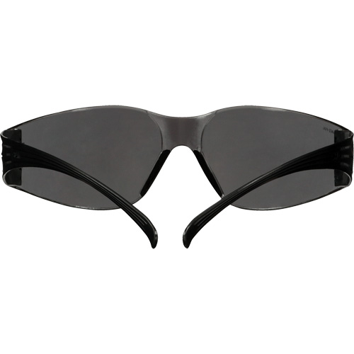 Lunettes de protection de s&eacute;rie 100 SecureFit, Lentille Gris, Antibu&eacute;e/Anti-&eacute;gratignures, ANSI Z87+/R&eacute;pond ou surpasse la norme CSA Z94.3 Seaboard Timber Mart