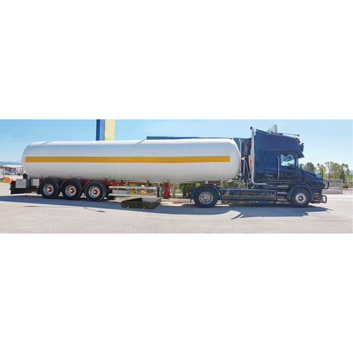 Ultra-Tanker Berm, 374 US gal. Capacity, 5' W x 10' L x 12" H, Foam Wall Seaboard Timber Mart