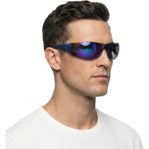 Lunettes de s&eacute;curit&eacute; Adapt Lite, Lentille Miroir bleu, Antibu&eacute;e/Anti-&eacute;gratignures, ANSI Z87+/R&eacute;pond ou surpasse la norme CSA Z94.3 Seaboard Timber Mart