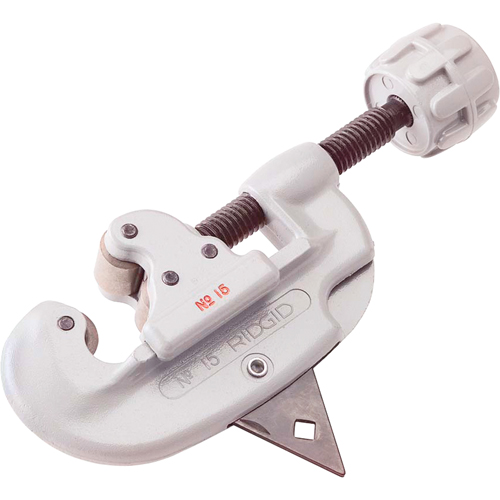 Coupe-tubes avance par vis a/roue robuste no 15, Capacit&eacute; de 3/16-1-1/8" Seaboard Timber Mart