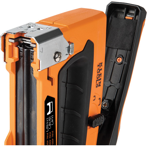 Loose Cable Stapler, 5/16"/1/4"/11/32" Staples Seaboard Timber Mart