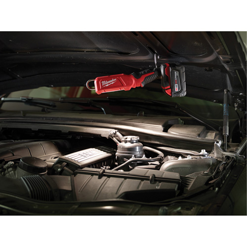 B&acirc;ton lumineux M18, Crochet, Rechargeable, 300 lumens Seaboard Timber Mart