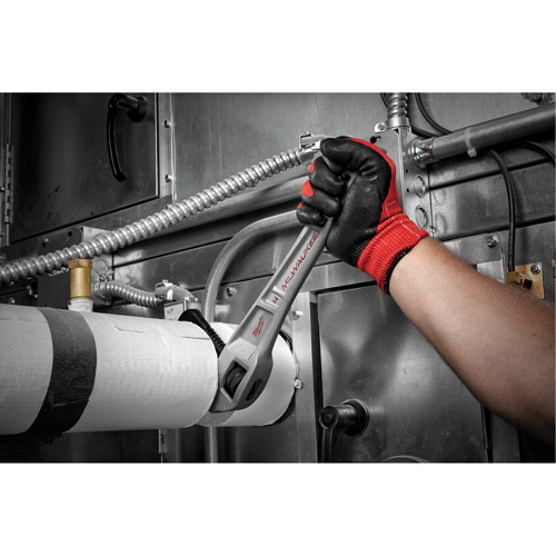 Cl&eacute; &agrave; tuyau coud&eacute;e en aluminium, Cap des m&acirc;choires 2", Longueur 14", Fini Rev&ecirc;tement en poudre, Prise Ergonomique Seaboard Timber Mart