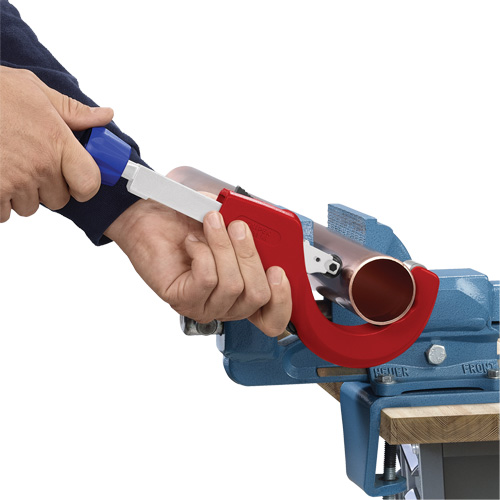 Coupe-tubes KNIPEX TubiX&reg; XL 10-1/4", Capacit&eacute; de 5/64"- 3" Seaboard Timber Mart