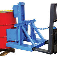 Manipulateur de barils MORSPEED 1500 pour chariot &eacute;l&eacute;vateur, Pour 55 gal. US (45 gal. imp.) Seaboard Timber Mart