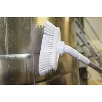Brosse de lavage aliment&eacute;e en eau et &agrave; angle r&eacute;glable, Soies Doux, Longueur de 9-1/4", Vert Seaboard Timber Mart