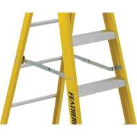 Industrial Heavy-Duty Stepladders (6900 Series), 4', Fibreglass, 300 lbs. Capacity, Type 1A Seaboard Timber Mart