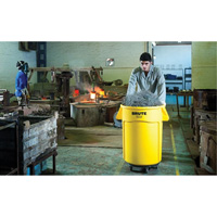 Brute&reg; Dolly, Polyethylene, Black, Fits: 20 - 55 US Gal. Seaboard Timber Mart