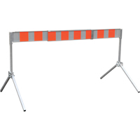Barricade de rue, En A, 6' lo x 5-1/2" h, Orange/Blanc Seaboard Timber Mart