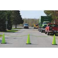 Ensemble de c&ocirc;nes de signalisation et chaînes, 28", Orange, Bande(s) r&eacute;fl&eacute;chissante(s) 4" & 6" Seaboard Timber Mart