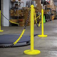 Bicolour Plastic Barrier Chain, Green/White Seaboard Timber Mart