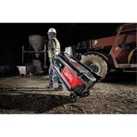 Tour d&eacute;clairage et chargeur MX Fuel Rocket, DEL, 27 000 lumens Seaboard Timber Mart