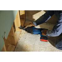 Scie alternative avec poign&eacute;e en D (outil seulement), 18 V, Lithium-ion Bloc-pile, 2700 coups/min Seaboard Timber Mart