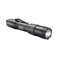 Lampe de poche tactique 7600, DEL, 944 lumens, Piles CR123 Seaboard Timber Mart