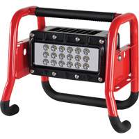 Lampe de sc&egrave;ne rechargeable et portative Scene Light II, DEL, 10000 lumens, Boîtier en Plastique Seaboard Timber Mart